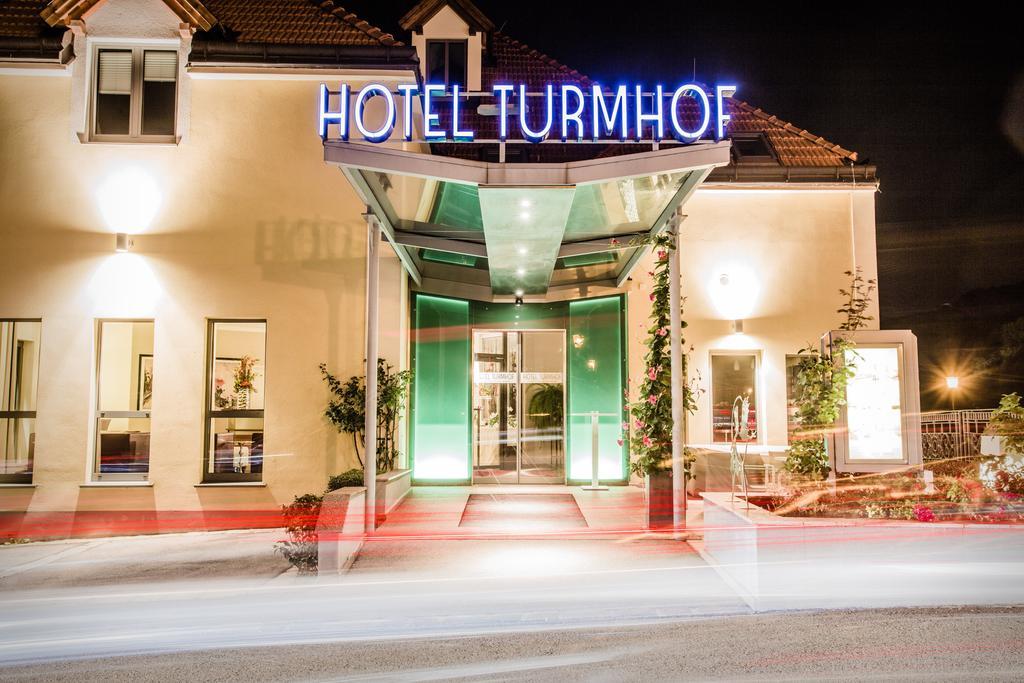 Hotel Turmhof Gumpoldskirchen Exteriör bild
