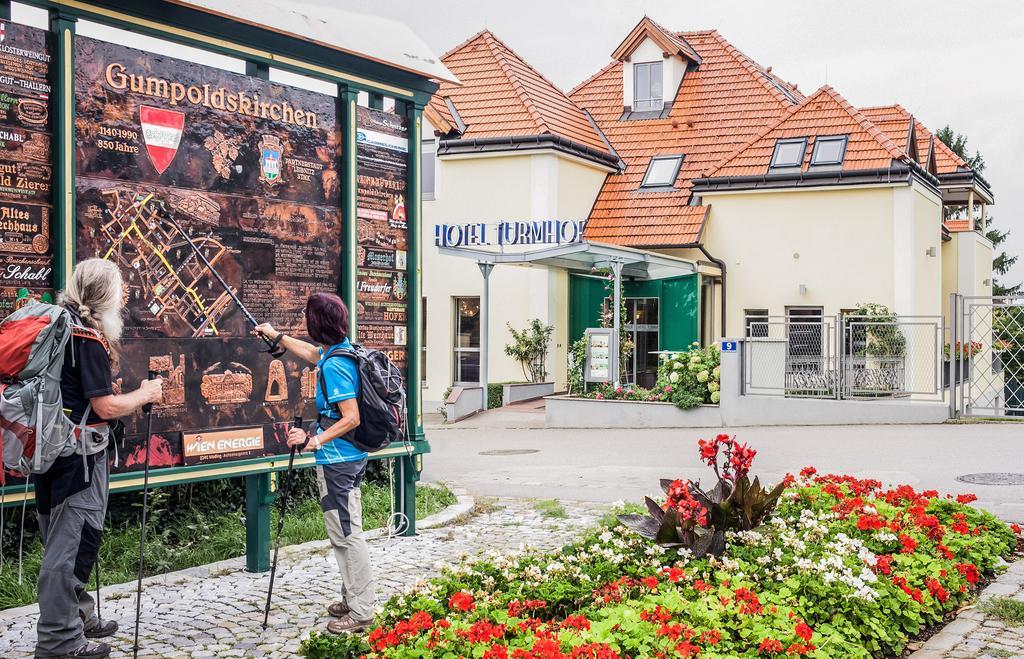 Hotel Turmhof Gumpoldskirchen Exteriör bild
