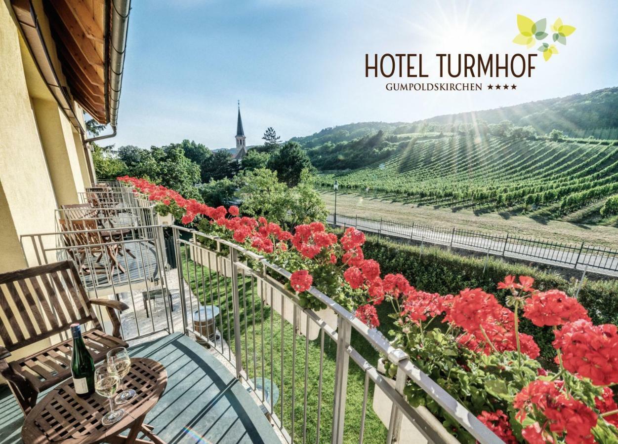 Hotel Turmhof Gumpoldskirchen Exteriör bild