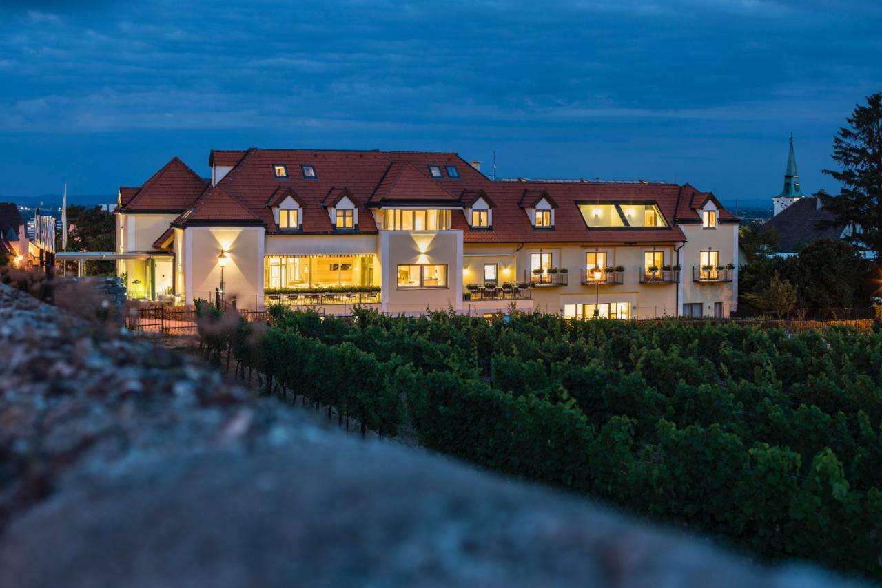 Hotel Turmhof Gumpoldskirchen Exteriör bild